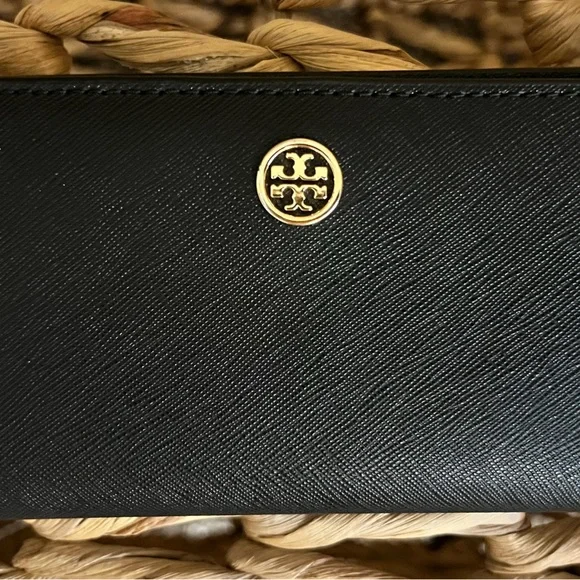 Tory Burch Robinson Slim Wallet - Picture 7 of 9